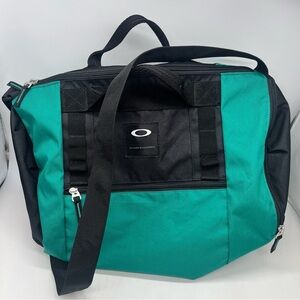 OAKLEY teal blue Duffle Bag Gym Weekender Luggage Utility Overnight